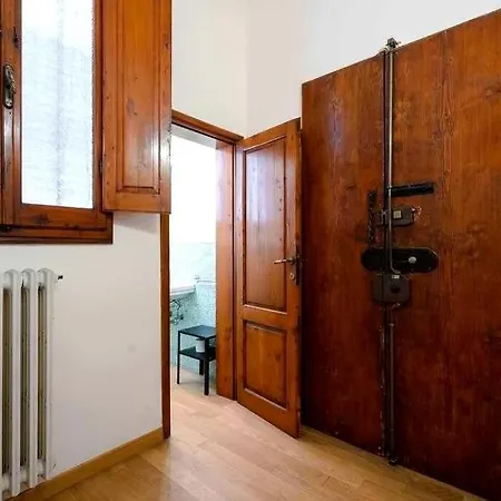 Διαμέρισμα Ghibellina Elegant With 4 Bedrooms *