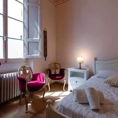 Ghibellina Elegant With 4 Bedrooms Apartament Florencja