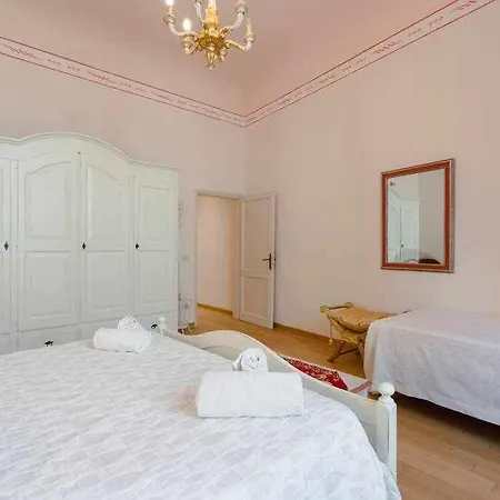 Ghibellina Elegant With 4 Bedrooms * Florencja
