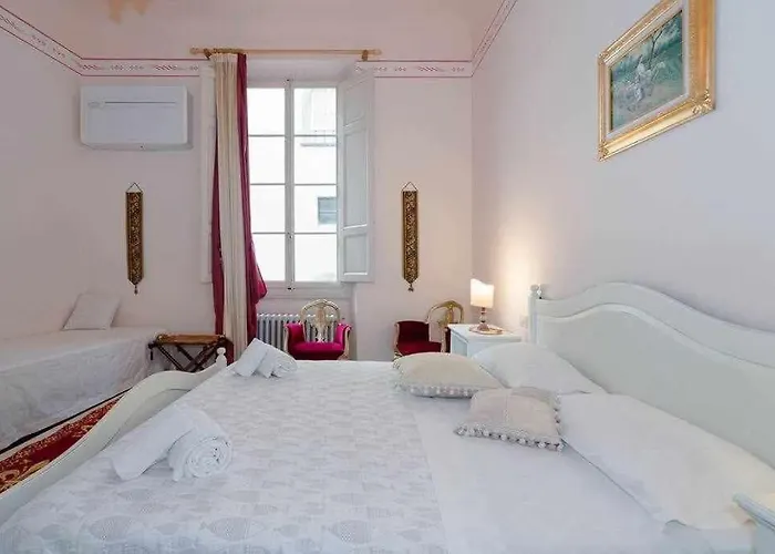 Ghibellina Elegant With 4 Bedrooms Apartmán *
